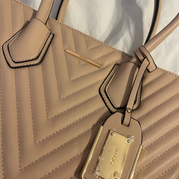ALDO Elegant Cream Quilted Tote Bag - Picture 3 of 8